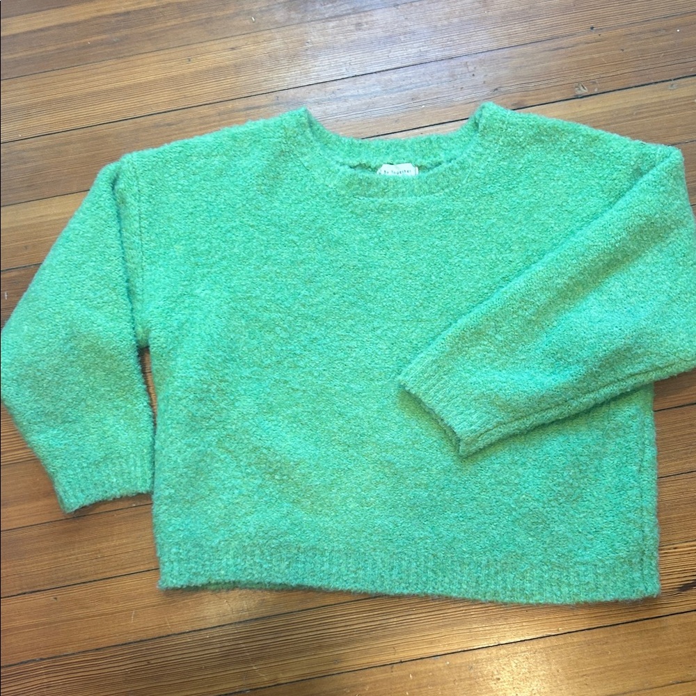 Cozy boucle knit boxy sweater - like new!